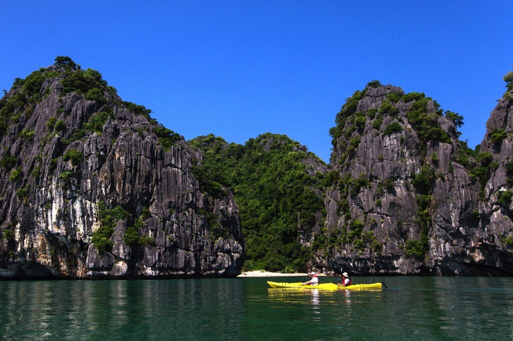 kayak, sea, bay, travel, nature, tourism, halong bay, vietnam, halong, asia